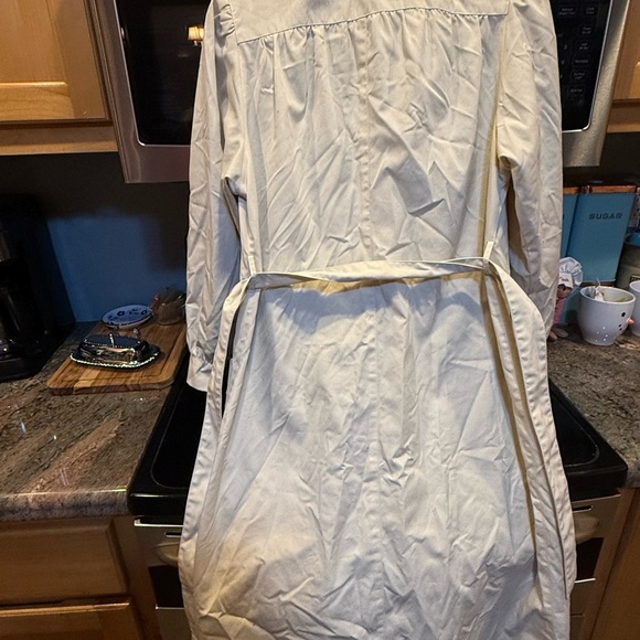 Women's Vintage Saxton Hall Cream Trench Coat size 7 - Picture 5 of 16
